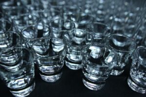 Drinki z wódką - TOP 10 przepisów na sylwestrową imprezę