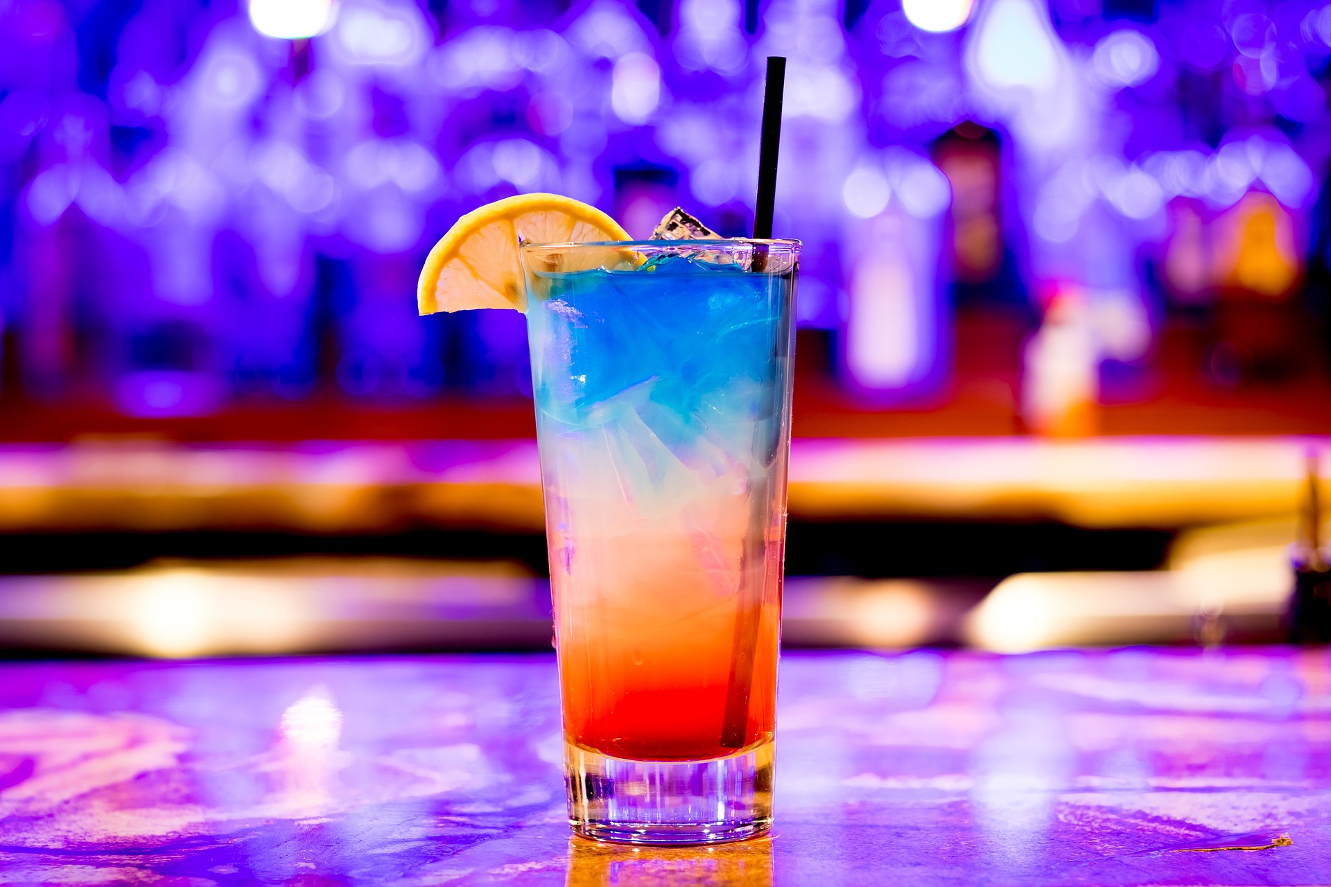 Drinki z wódką – TOP 10 przepisów na sylwestrową imprezę